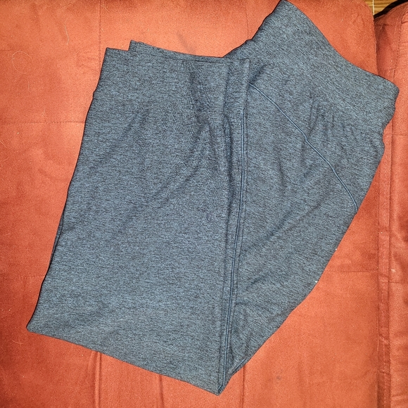 Lululemon Ready to Rulu Crop - Picture 2 of 7